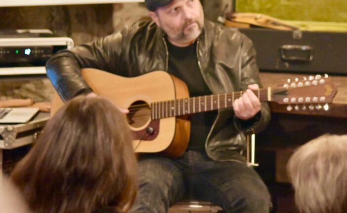 Ad Abbadia Isola tra demoni e luce: il viaggio di Dante dentro e fuori dall’Inferno