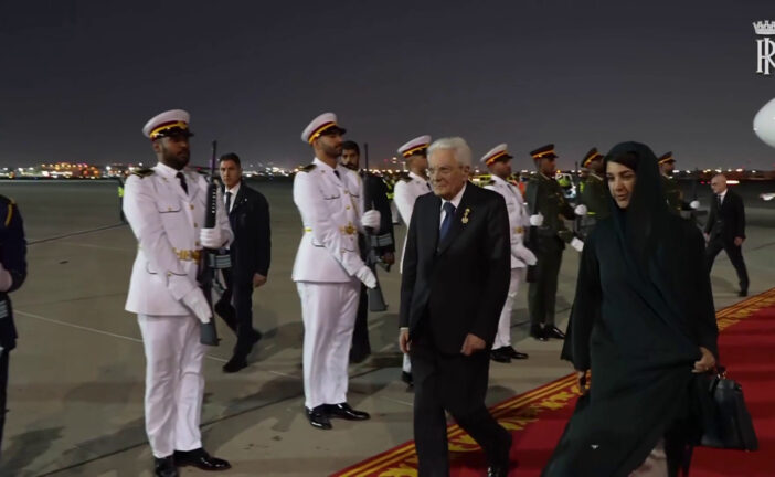 Mattarella atterrato a Dubai, prosegue la visita di Stato negli Emirati
