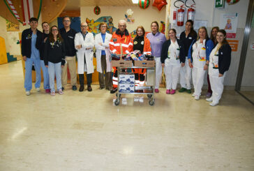 La Befana della Pubblica Assistenza di Castelnuovo per i piccoli pazienti dell’AouS