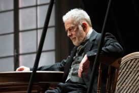 Gabriele Lavia protagonista di “Lungo viaggio verso la notte” ai Teatri di Siena