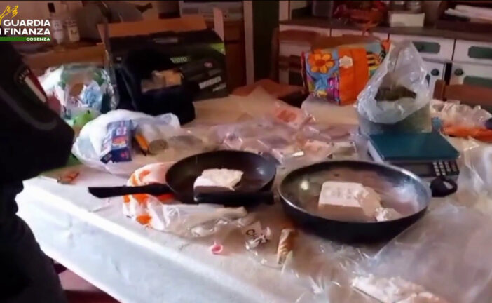 Sequestrata cocaina per oltre 1 milione di euro nel Cosentino, cinque in manette