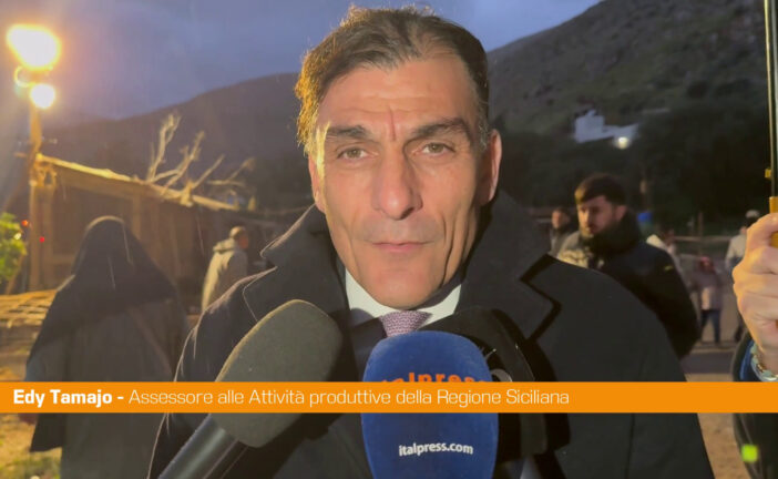 Palermo, Tamajo visita presepe vivente di Partanna Mondello, "Posto magico"