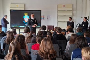 I Carabinieri alla Cecco Angiolieri per diffondere la cultura della legalità