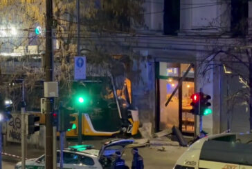 Tram deraglia a Milano, 2 morti e diversi feriti