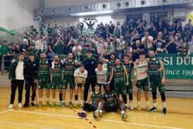 La Mens Sana vince a Firenze e resta prima