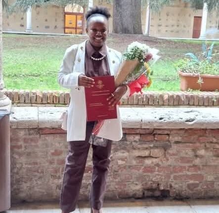 Joviale si laurea a Siena e torna in Africa