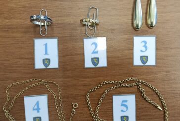 La Polizia cerca la signora truffata cui hanno rubato i gioielli