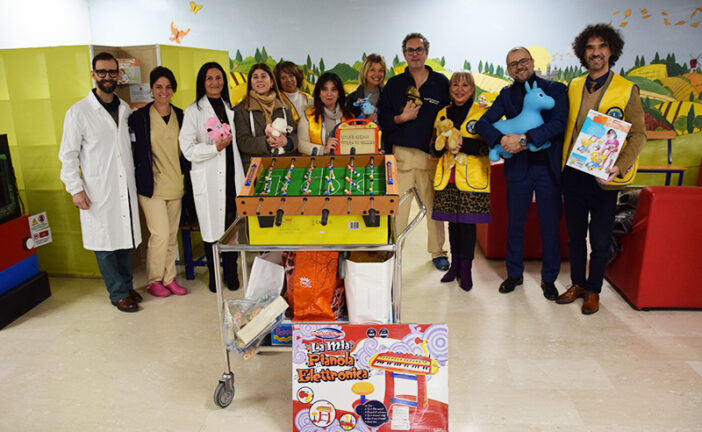 Doni del Lions Torre di Mezzo alla Biblioteca della Pediatria