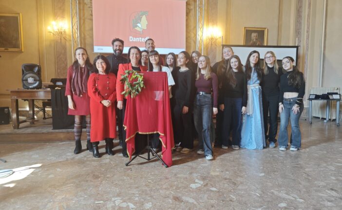 Celebrato al Liceo Piccolomini il “Dantedì”