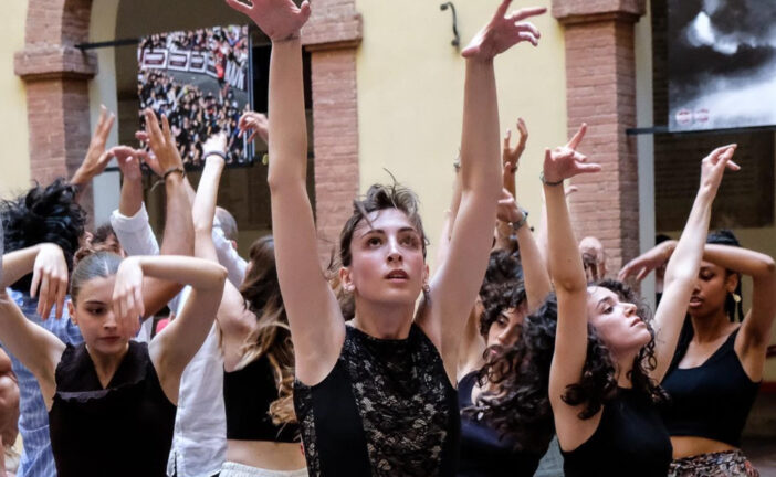 Domani “BODY SPEAKING – Il tuo corpo parla”  entra al SMS tra danza e museo