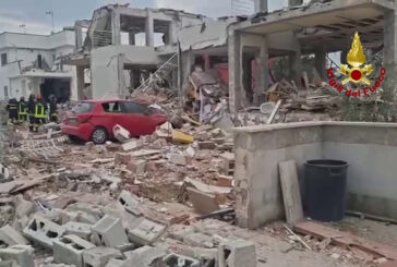 A Roma crolla una palazzina a causa di una esplosione, 2 feriti