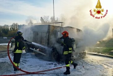 Rapolano: intervento dei Vigili del fuoco per l’incendio di un mezzo
