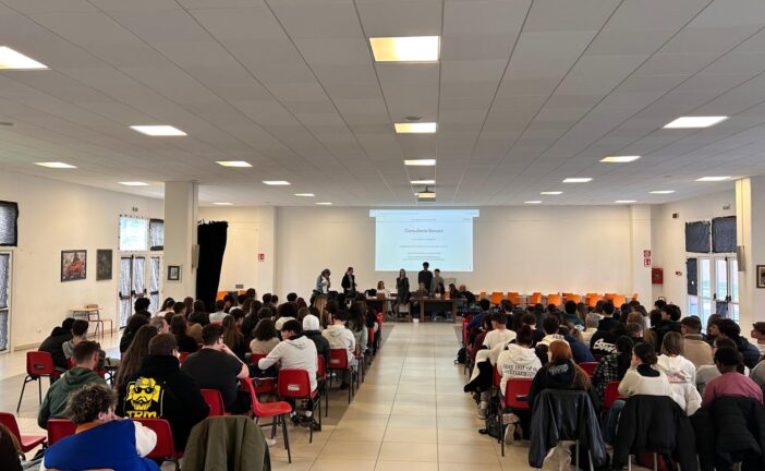 Oltre 330 studenti delle superiori agli incontri su affettività e sessualità