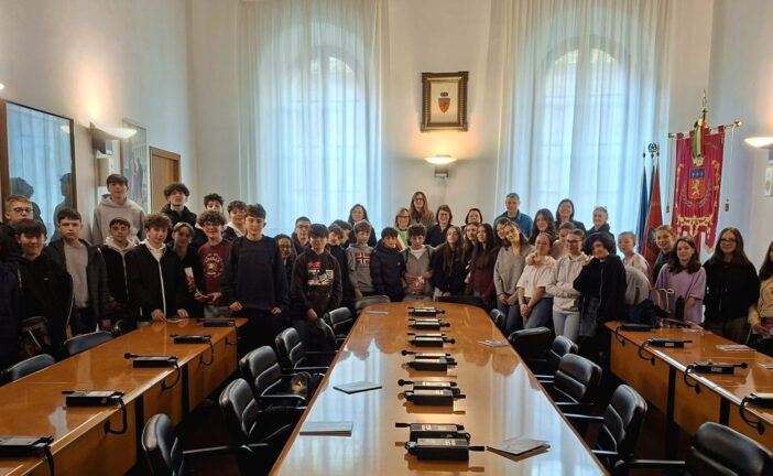 Dalla Francia a Poggibonsi: delegazione di studenti di Marq en Baroeul in Comune