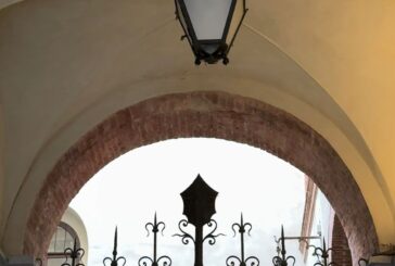 La galleria Cesare Olmastroni diventa “Galleria G.O.”