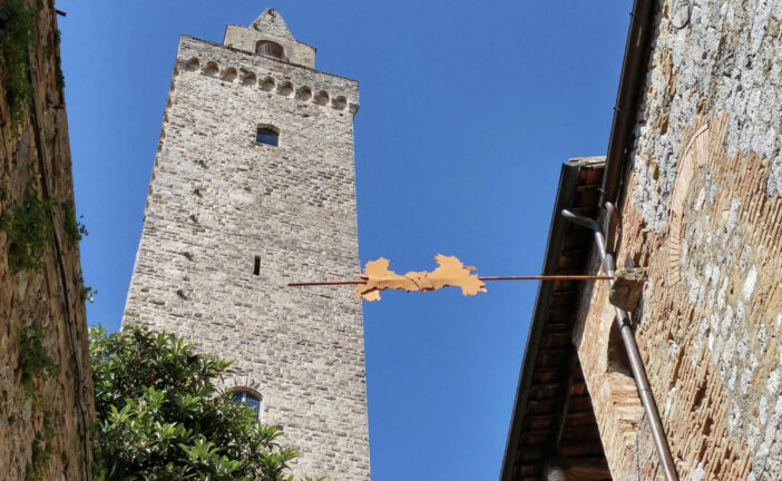 Arte contemporanea nel centro storico di San Gimignano
