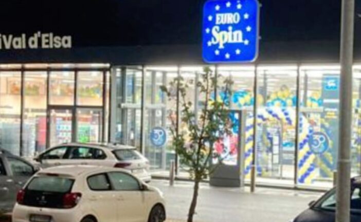 “Ma Lei lo sa chi sono io?!”. La direttrice alle vendite riprende i dipendenti