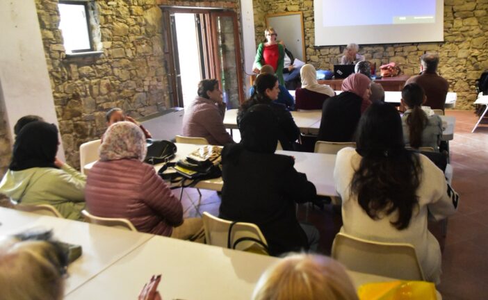Castellina in Chianti: via al corso gratuito di italiano per stranieri