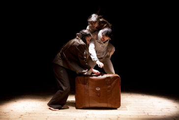 “Aut-Aut” di Margot Theatre Company: i dubbi del mondo giovanile in scena all’Alfieri