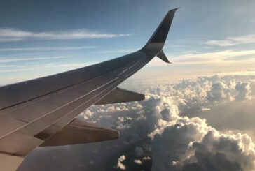 Trasporto aereo in crescita a febbraio, ma pesano le tensioni