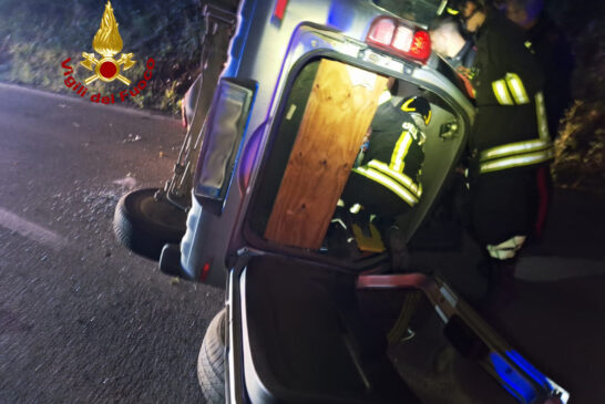 Incidente sulla Cassia: auto a gas si capotta