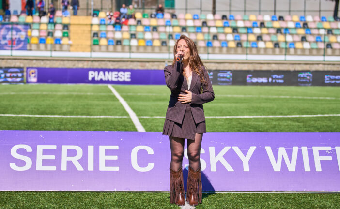 Pianese, nasce il nuovo inno: il Comunale si emoziona con la voce di Martina Benedetti