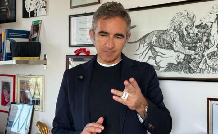 Unisi deposita il brevetto dell’anello che collega IA e cervello