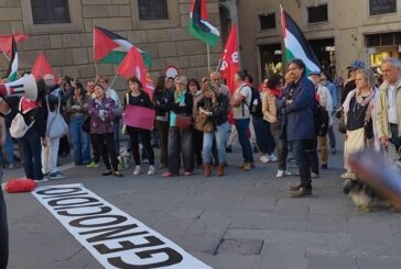 Manifestazione in piazza Salimbeni per la Palestina e contro il blocco della Flotilla