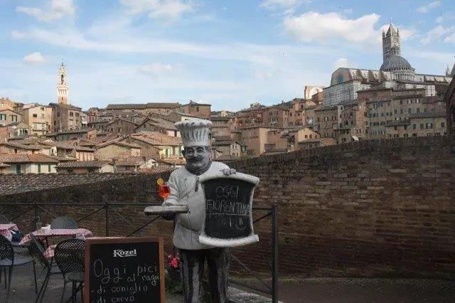 Il cuoco di plastica e l’Ufficio dell’Ornato