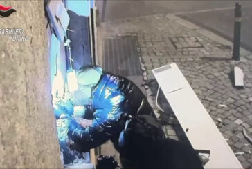 Assalto a uno sportello ATM con esplosivo nel Torinese, 3 arresti e 2 denunce