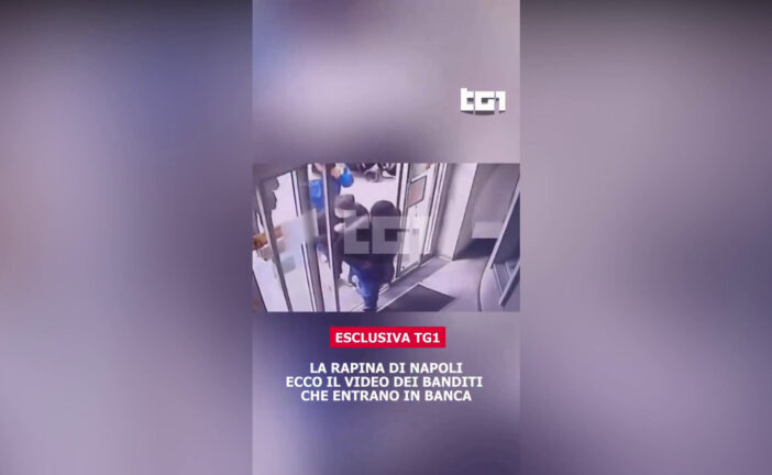 Rapina in banca a Napoli, Tg1 mostra video dei banditi che entrano nell'istituto
