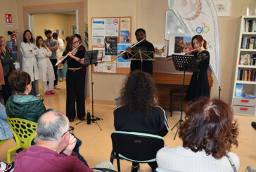 “Musica in corsia”: trio di flauti nella sala d’attesa dell’Immunoterapia oncologica