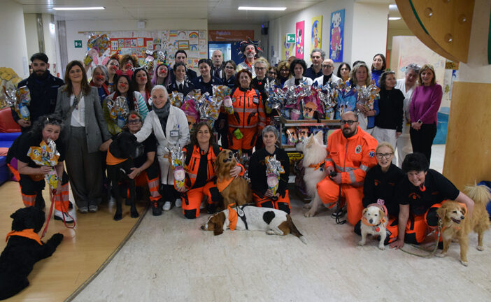 Pasqua in corsia: uova di cioccolato e giochi per i bambini ricoverati all’Aous