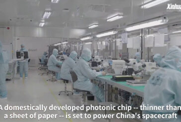 Cina, sviluppato un chip fotonico più sottile della carta