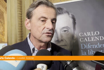 Calenda "Vedere cacciare le bandiere dell'Ucraina mi mette grande tristezza"