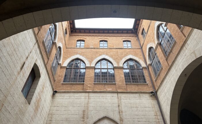 La poesia a Palazzo del Capitano: Carmen Gallo nel cartellone “Vis-a’-Vis” Parole