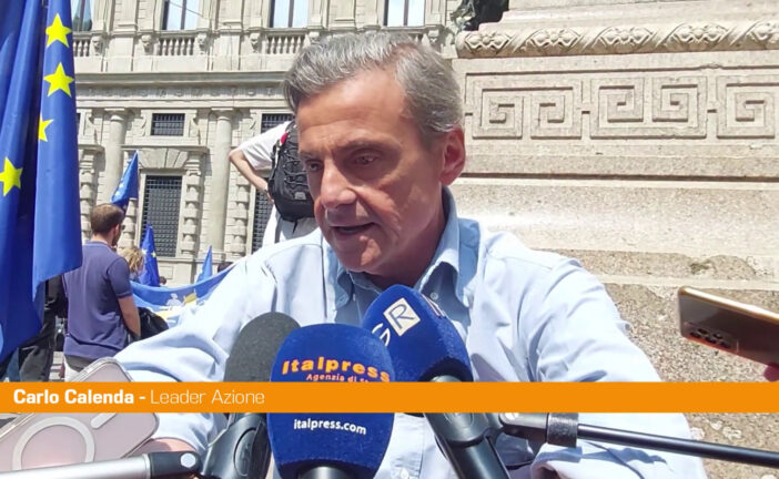 Calenda "Nascita Stati Uniti d'Europa nel giro di 5 anni o diventeremo vassalli"