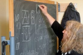 Calligrafia e Human Library al Liceo Piccolomini: la scrittura tra passato e presente