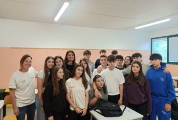 “Scuola sulla Via”, consegnate le magliette agli studenti del Don Bosco