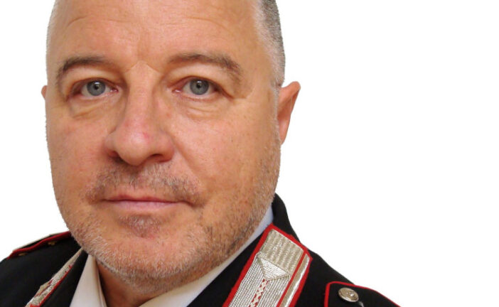 I Carabinieri salutano il luogotenente Palumbo