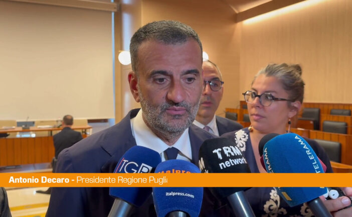 Puglia,Decaro presenta Mare democratico "Dieci mln in 3 anni per spiagge libere"