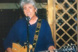 Il cantautore Mauro Lusini torna a Siena e firma un doppio lavoro