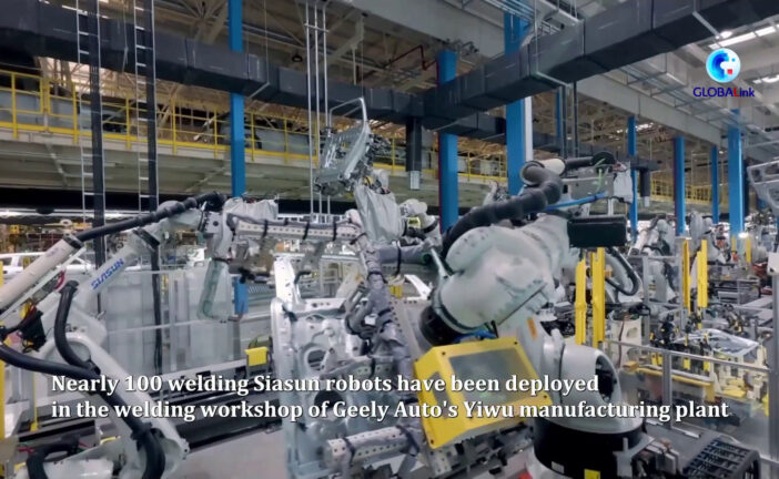 Cina, a Yiwu installati 98 robot saldatori in uno stabilimento automobilistico