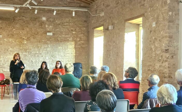 Rapolano: torna ‘Un libro a Palazzo Pretorio’, con due libri di Elena Brandi Castellani