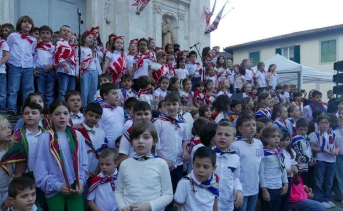 In Piazza Provenzano la Rassegna della Canzone Senese dei Piccoli delle Contrade