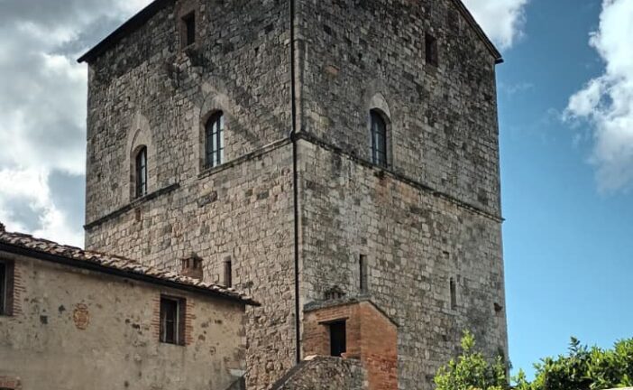 Il Castello di Montarrenti riapre le porte: l’open day “#INIZIARE”
