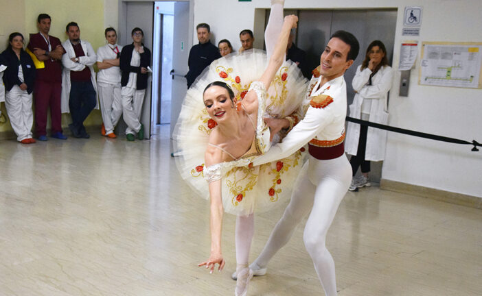 Il gran finale di “Danza in Corsia”: applausi all’Aou Senese