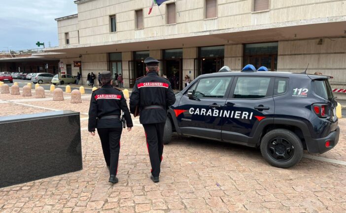 Siena: falso maresciallo tenta di truffare un anziano in via dei Pispini