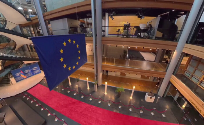 Dal Parlamento Ue bilancio da 1.780 miliardi