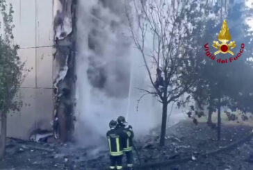 Napoli, incendio all'Ospedale del Mare